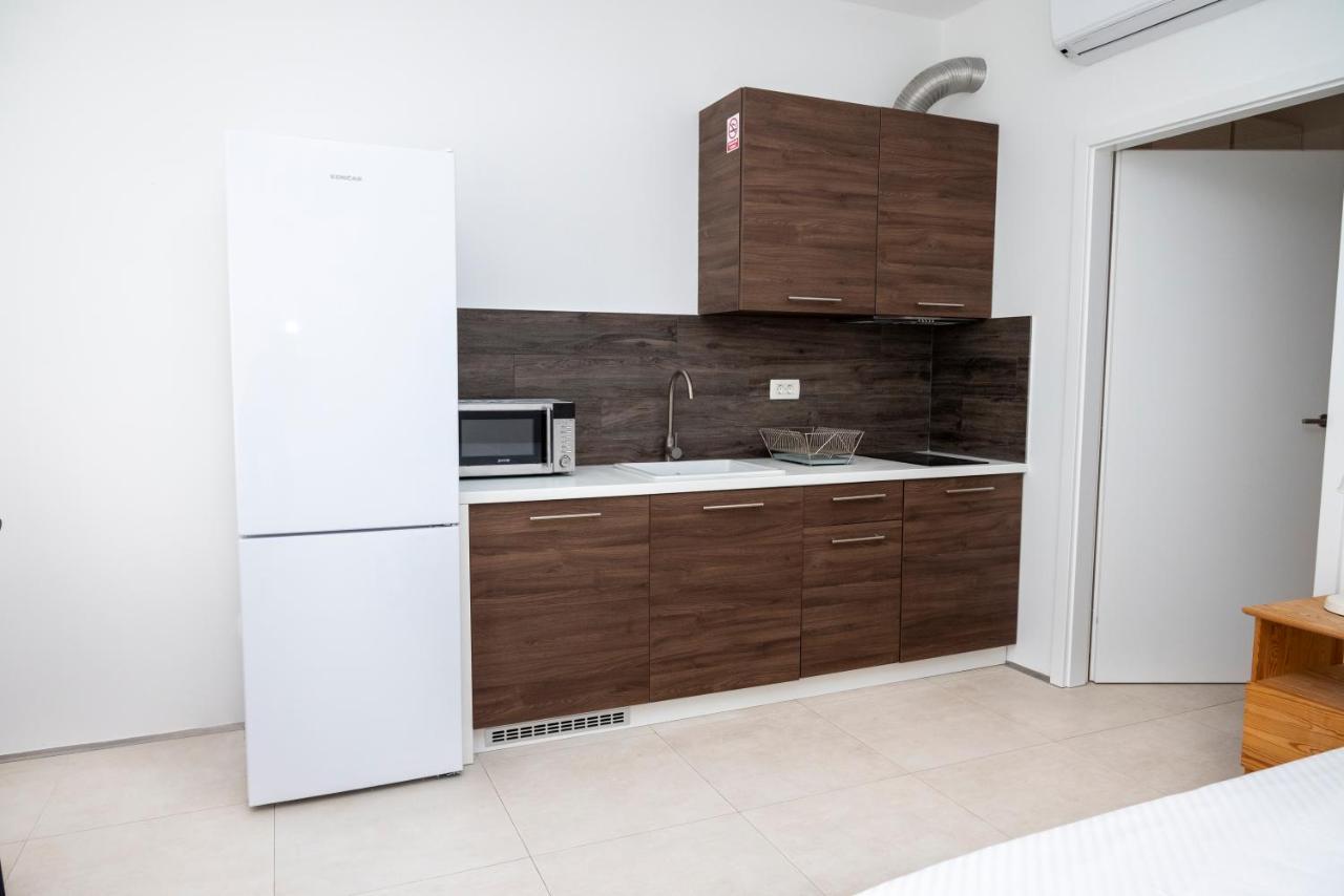 Luxury Apartments Jolara Мимице Екстериор снимка