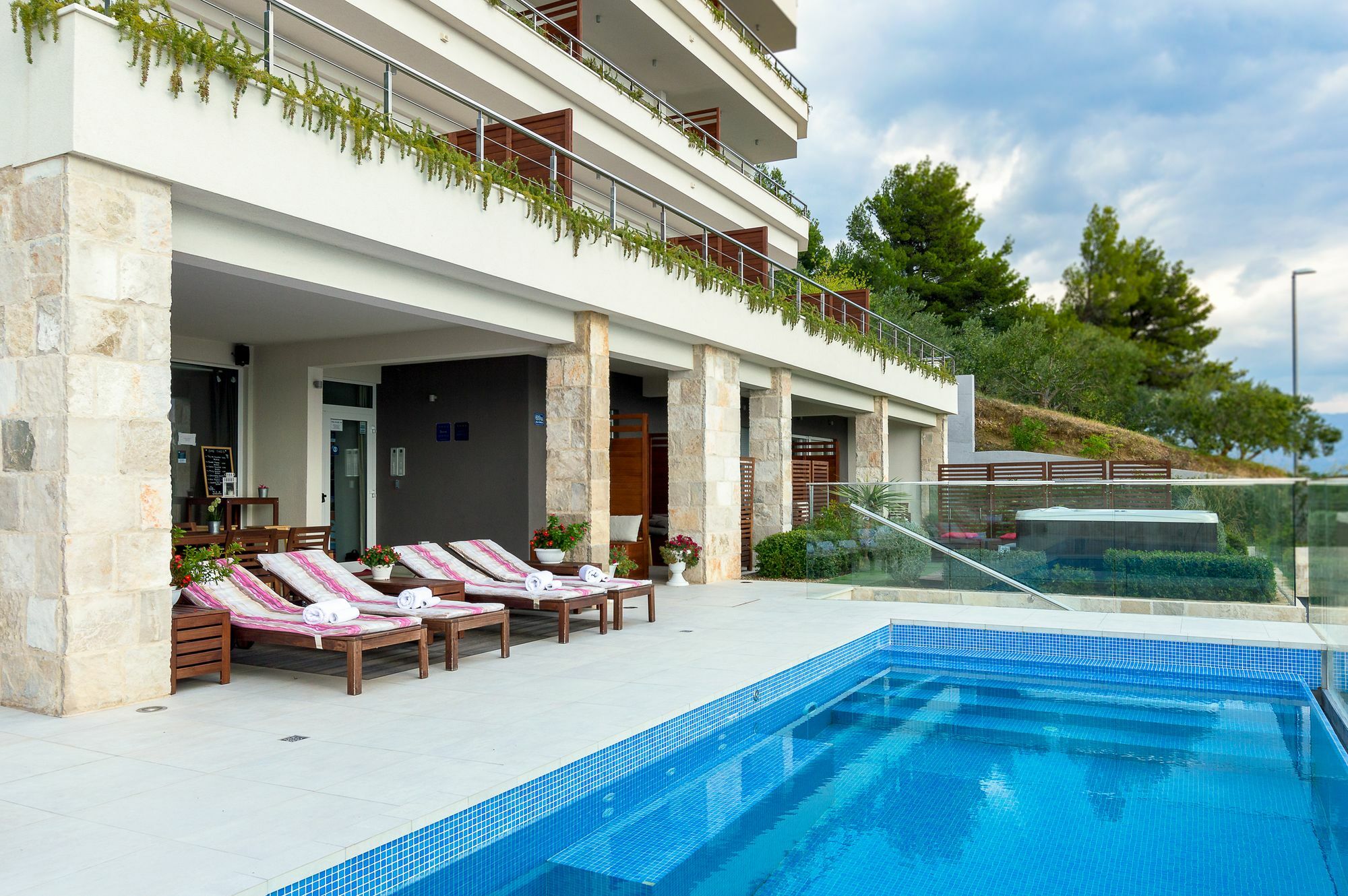 Luxury Apartments Jolara Мимице Екстериор снимка